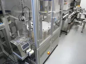 CC1160 Monobloc showing a close up of the filler arrangement